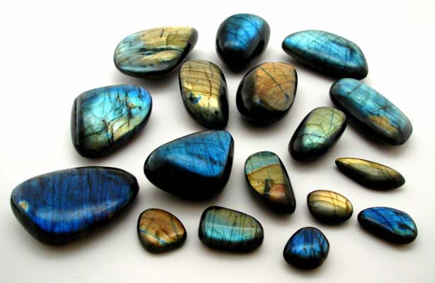 Labradorite Properties